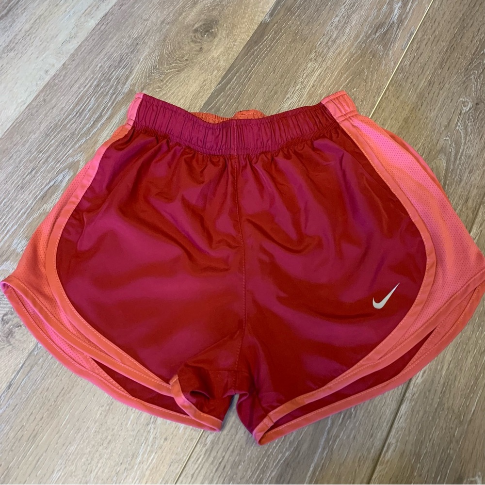 Nike Dri-Fit Women’s Tempo Running Shorts